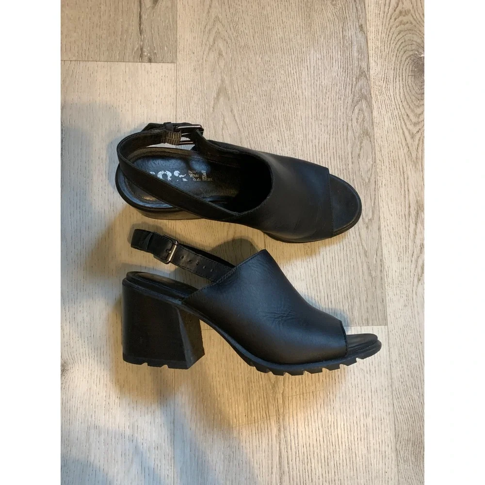 Sorel Joanie II Slingback Sandals Black Leather Block Heel Lug Sole NL3240-010 9